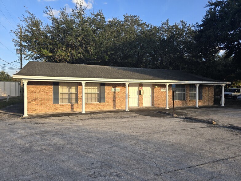 437-443 Gaston Foster Rd, Orlando, FL à vendre - Photo du bâtiment - Image 2 de 14