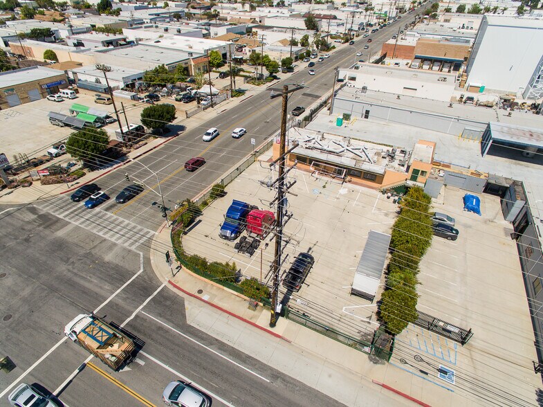 10005 Rush St, South El Monte, CA à louer - Photo du bâtiment - Image 2 de 10