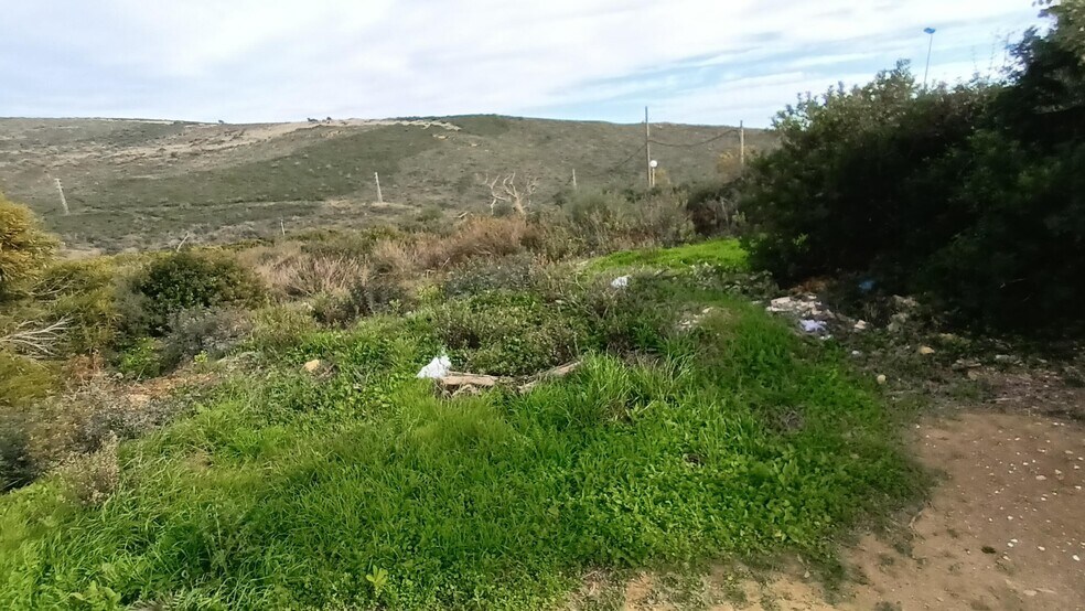 Terrain dans La Línea de la Concepción, Cádiz à louer - Photo du bâtiment - Image 2 de 9