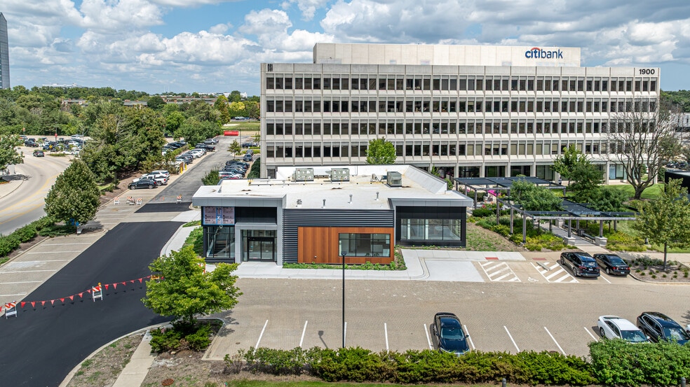 1180 Harger Rd, Oak Brook, IL for lease - Building Photo - Image 3 of 17