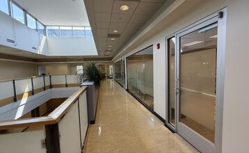 1800 S Oak St, Champaign, IL à louer Photo intérieure- Image 2 de 2