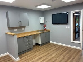 Brympton Way, Yeovil for lease Interior Photo- Image 1 of 4