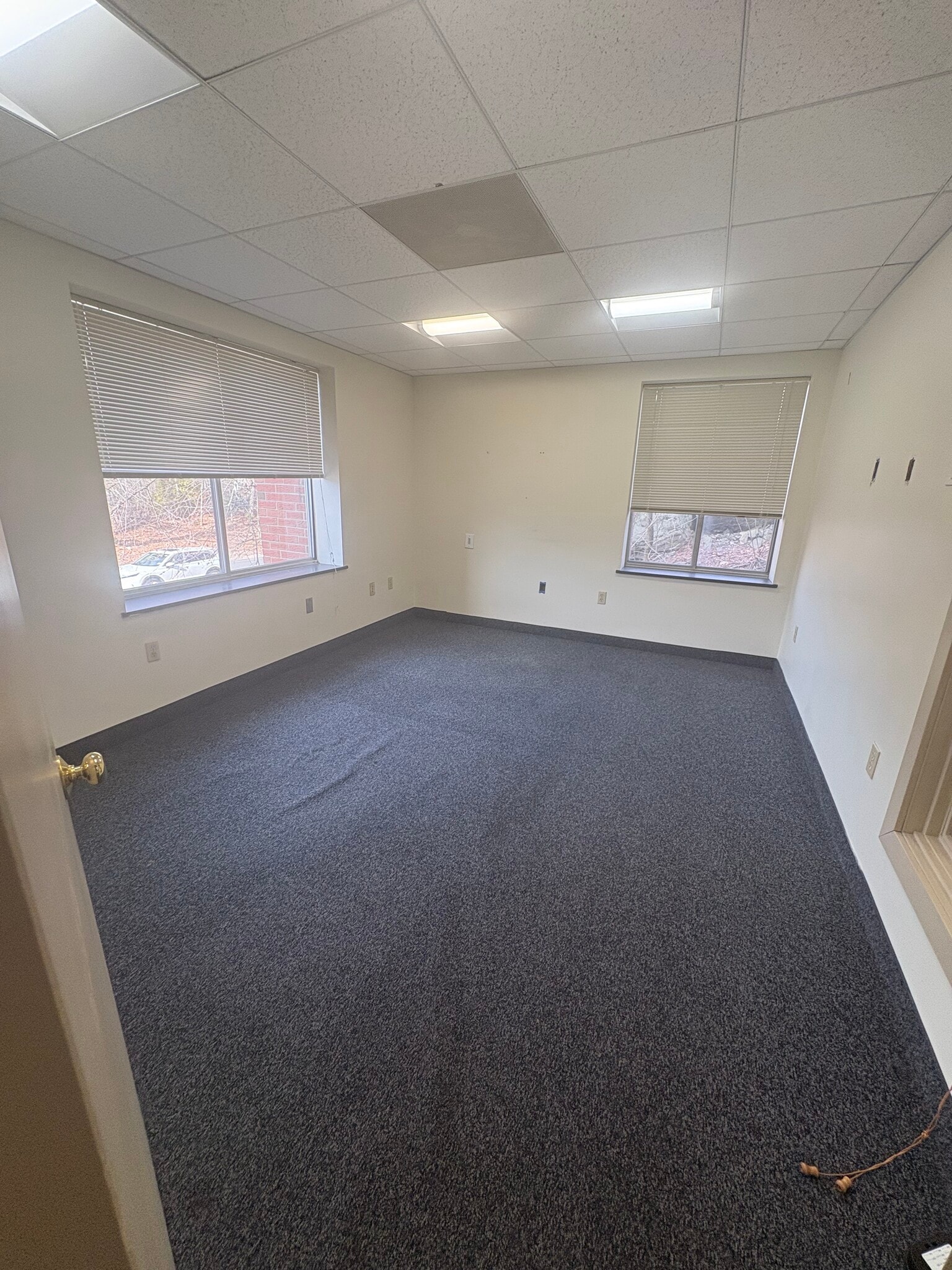 440 Totten Pond Rd, Waltham, MA for lease Building Photo- Image 1 of 3