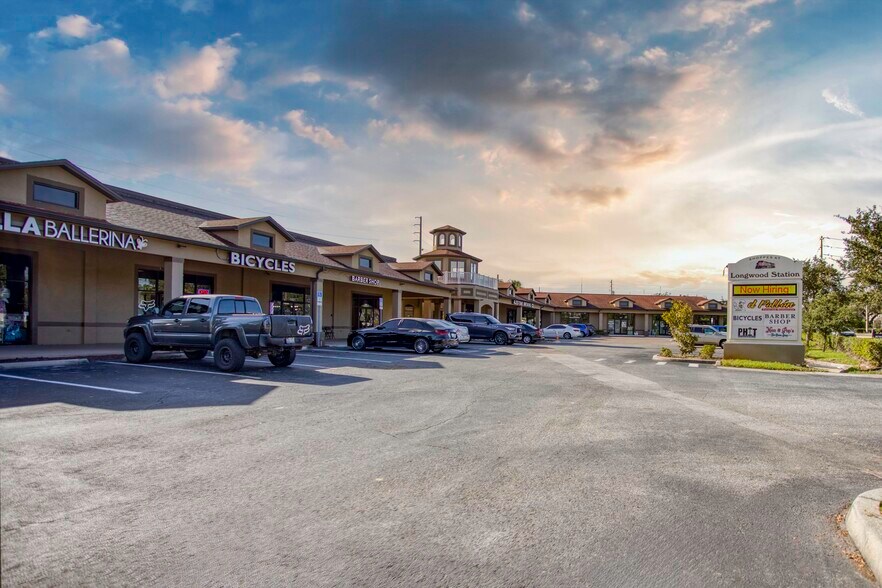 351-355 N Ronald Reagan Blvd, Longwood, FL à louer - Photo du bâtiment - Image 2 de 12