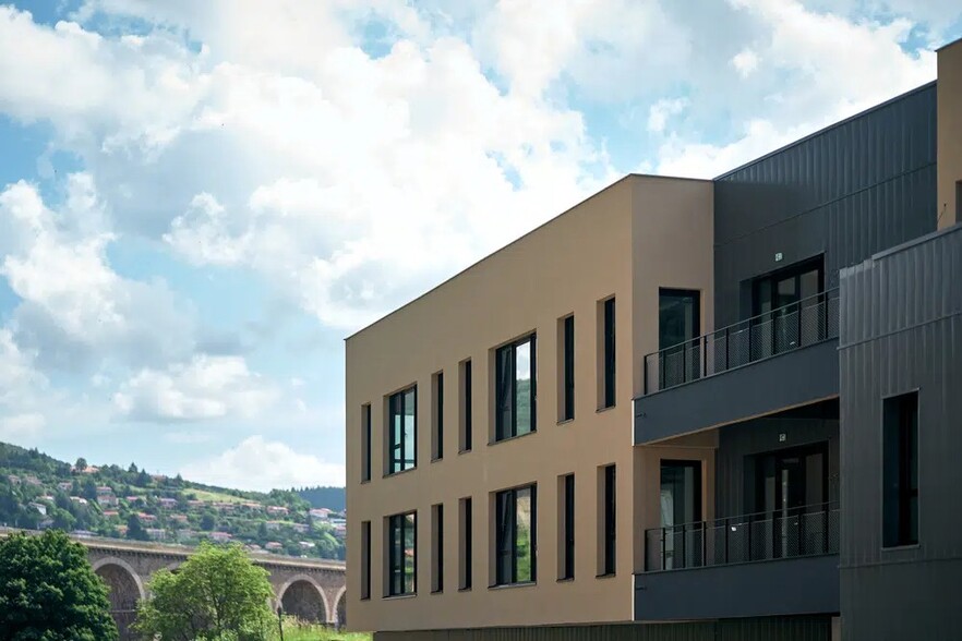 17 Rue De Paris, Tarare à vendre - Photo du bâtiment - Image 2 de 2