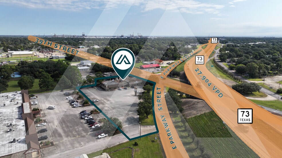 5601 E Parkway St, Groves, TX à vendre - Photo du bâtiment - Image 2 de 9