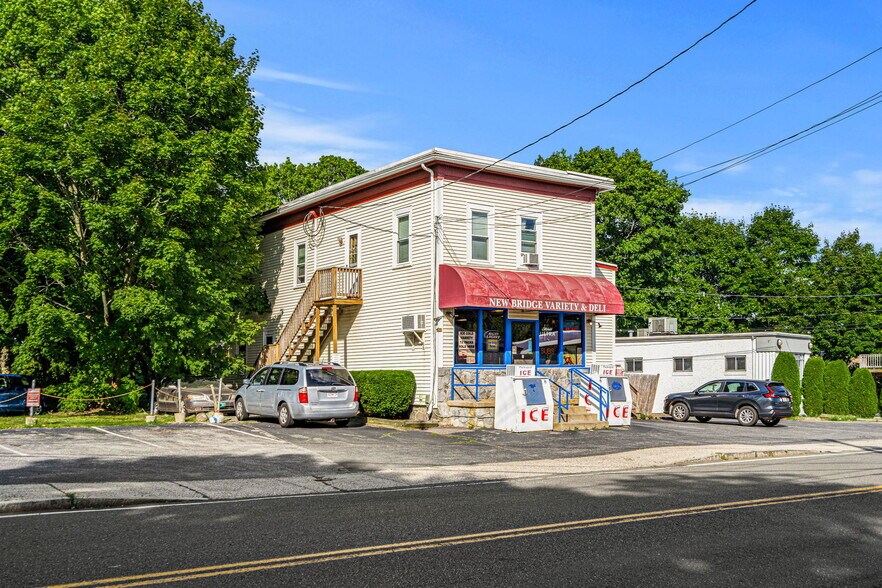 9 Bridge St, Danvers, MA à louer - Photo du bâtiment - Image 2 de 17