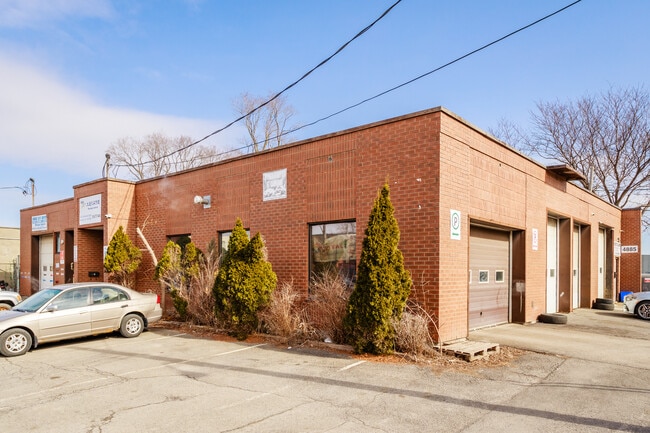 More details for 4885 Rue De Sorel, Montréal, Qc, Montréal, QC - Retail for Sale