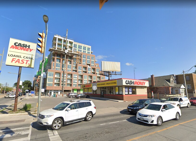 1795 St Clair Ave W, Toronto, ON for sale - Building Photo - Image 1 of 1