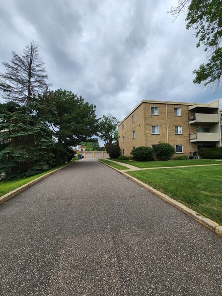 7000 Sandell Ave, Edina, MN for sale - Building Photo - Image 3 of 16