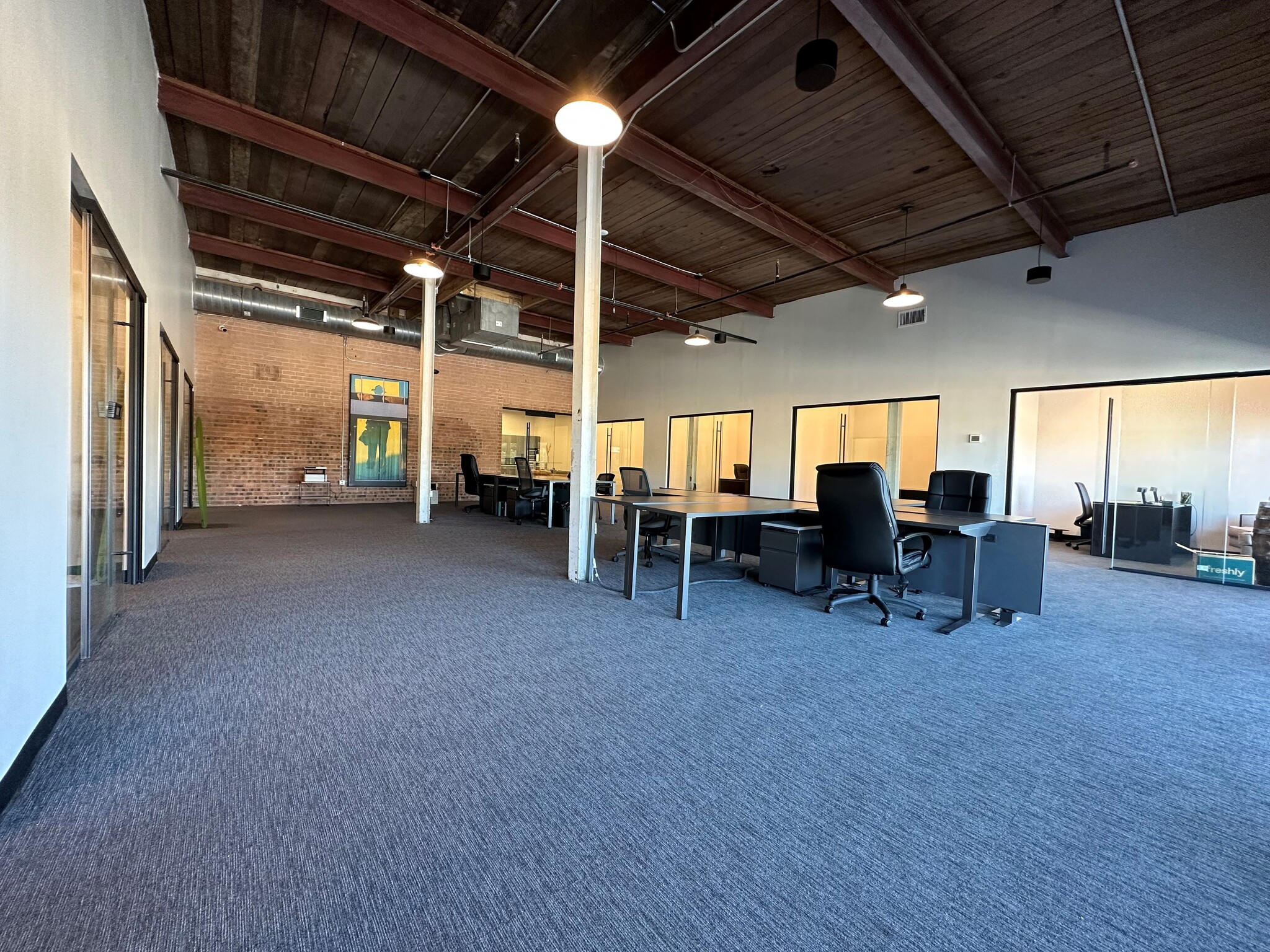 901 W Vickery Blvd, Fort Worth, TX for lease Interior Photo- Image 1 of 8