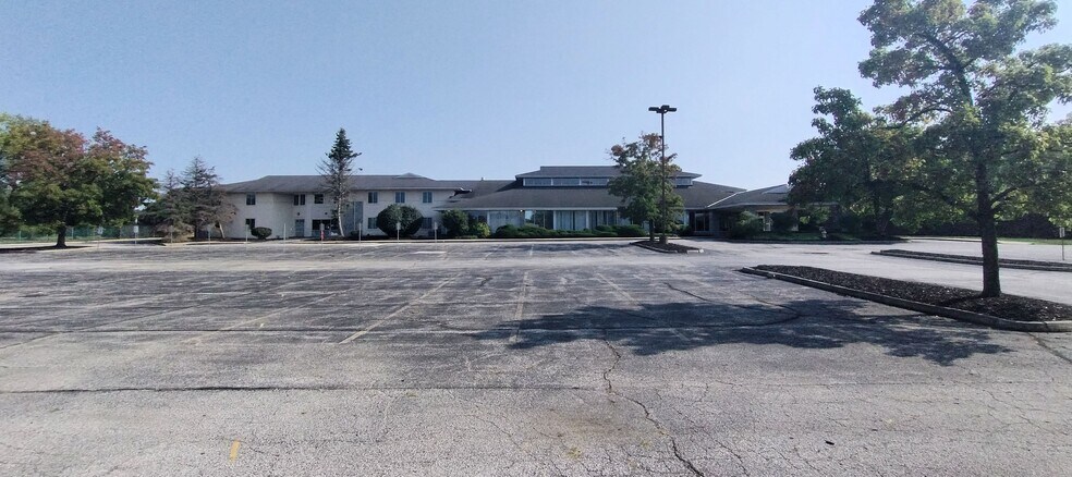 38882 Mentor Ave, Willoughby, OH for sale - Building Photo - Image 3 of 28