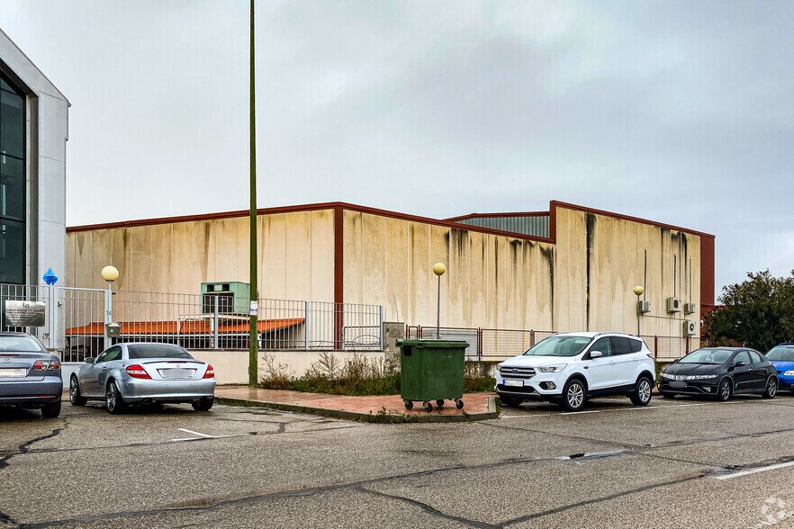 Industrial in Móstoles, Madrid for lease - Building Photo - Image 1 of 1