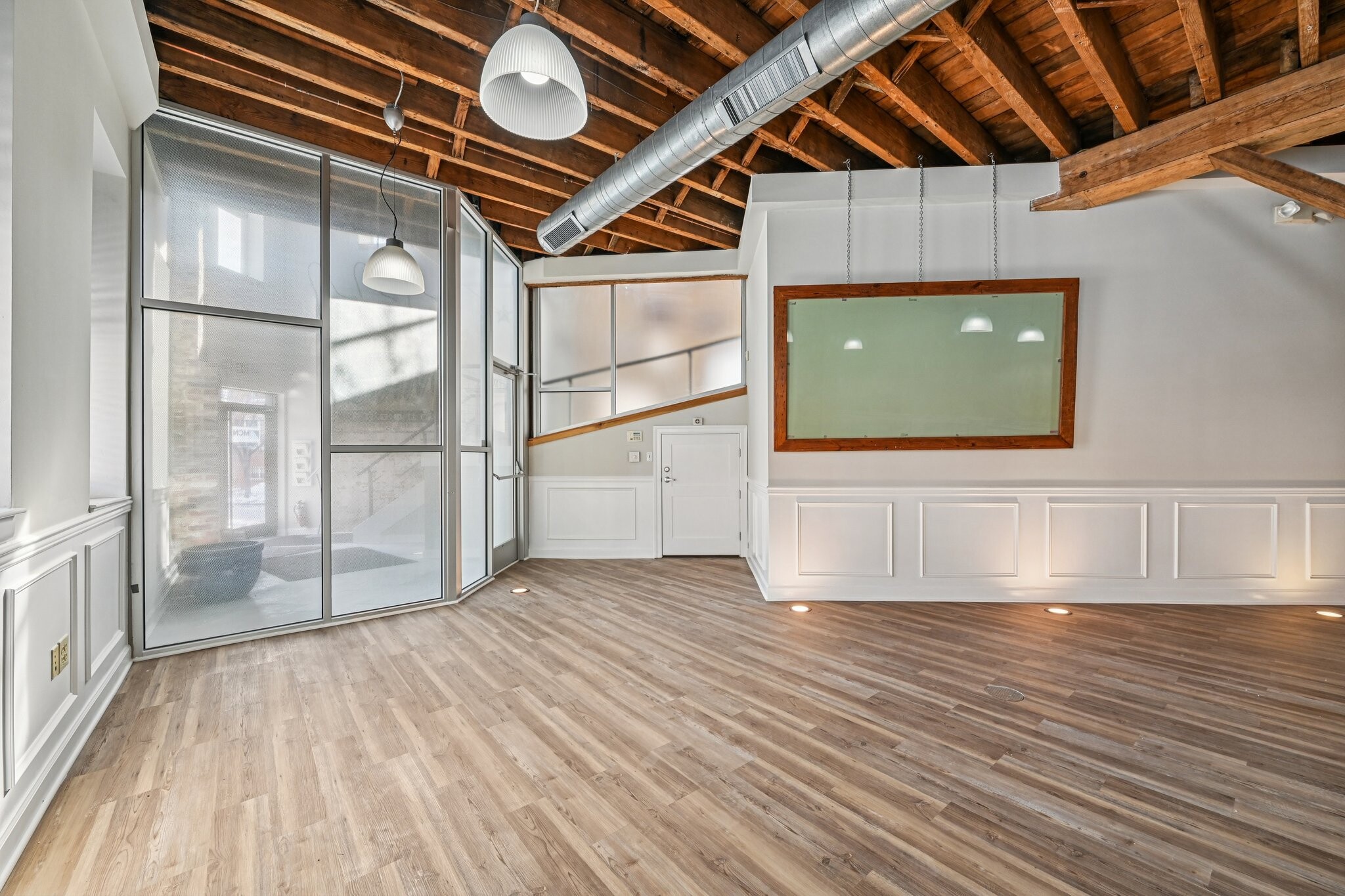 720 S Montford Ave, Baltimore, MD for lease Interior Photo- Image 1 of 13