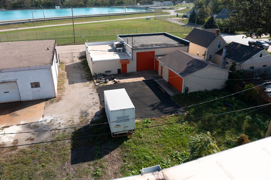 8708 N 28th Ave, Omaha, NE à vendre - Photo du bâtiment - Image 3 de 28