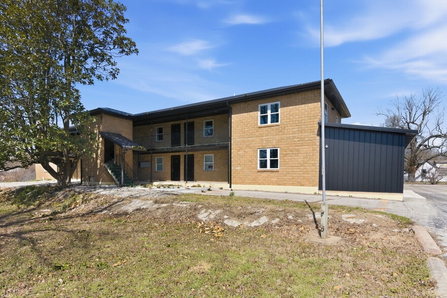 301 Mount Vernon Blvd, Mount Vernon, MO for sale - Building Photo - Image 3 of 52