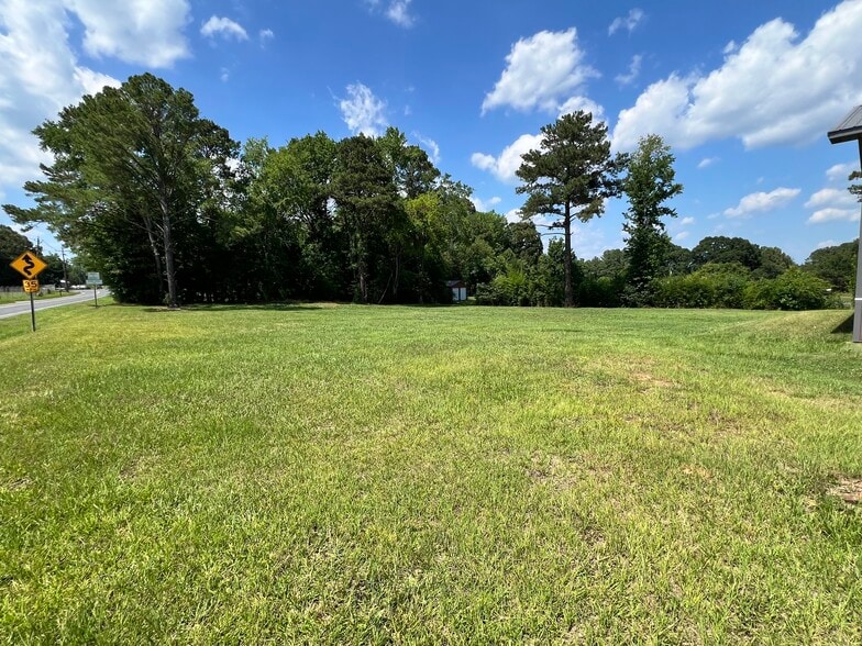 510 Lillys Bridge Rd, Mount Gilead, NC for sale - Building Photo - Image 3 of 78