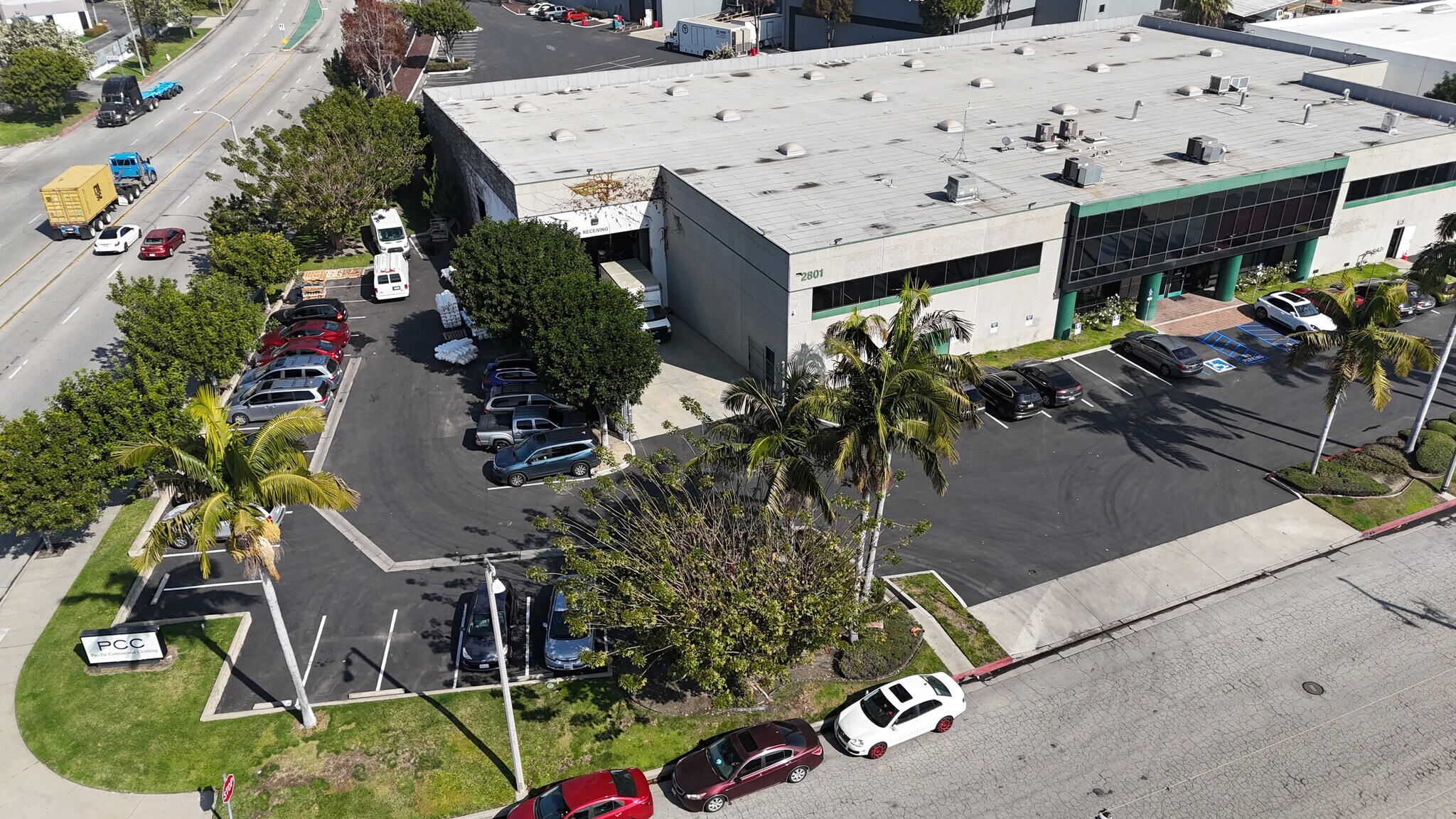 2801-2803 E 208th St, Carson, CA for lease Building Photo- Image 1 of 4