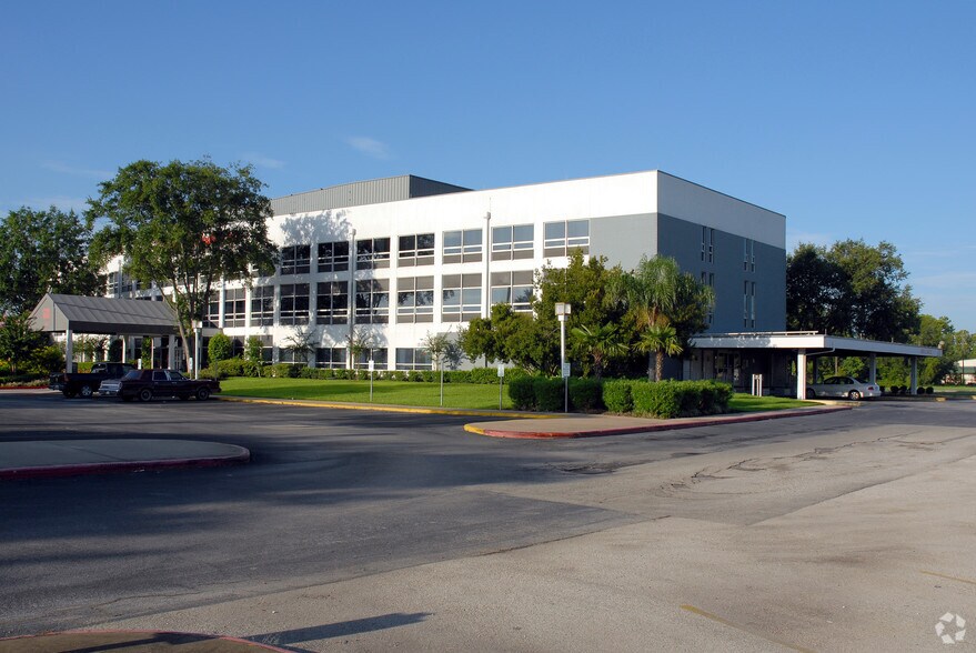 7407 North Fwy, Houston, TX à vendre - Photo du bâtiment - Image 3 de 10