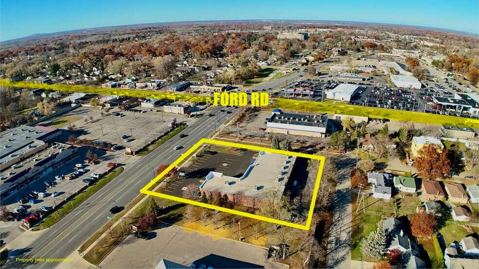 1900-2020 N Wayne Rd, Westland, MI à louer - Photo du bâtiment - Image 3 de 7
