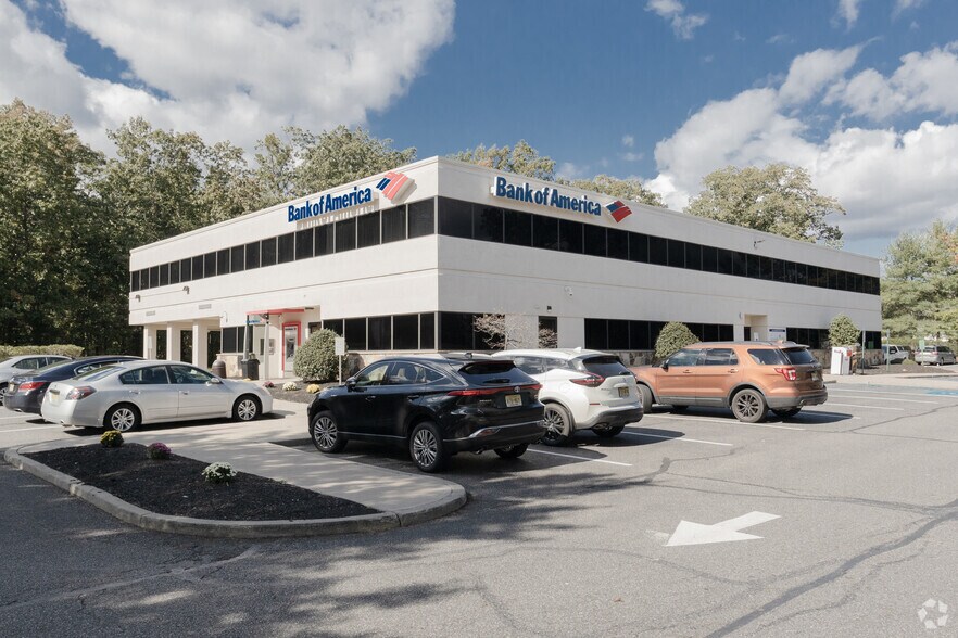 395 W Route 70, Lakewood, NJ à louer - Photo du bâtiment - Image 1 de 7