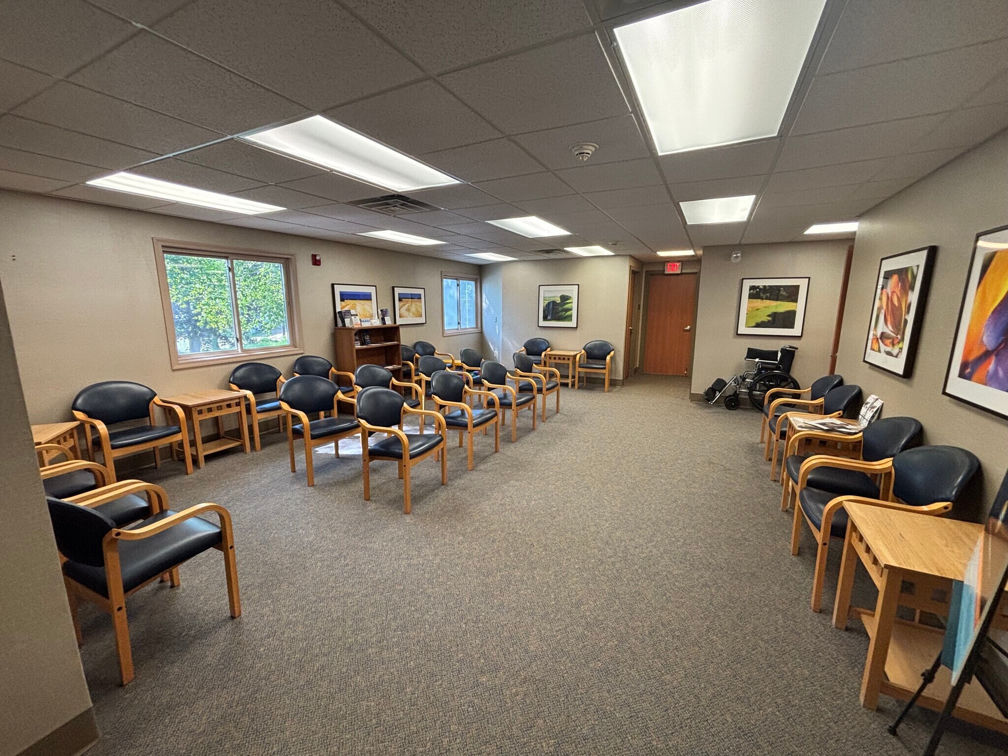 41 Buttrick Rd, Londonderry, NH for lease Interior Photo- Image 1 of 9