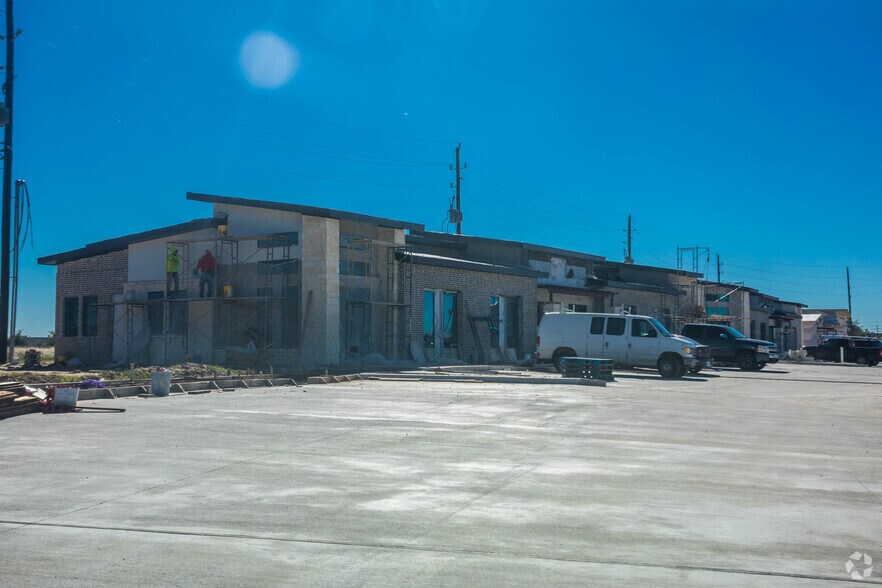 21777 Merchants Way, Katy, TX à vendre - Photo du bâtiment - Image 3 de 22
