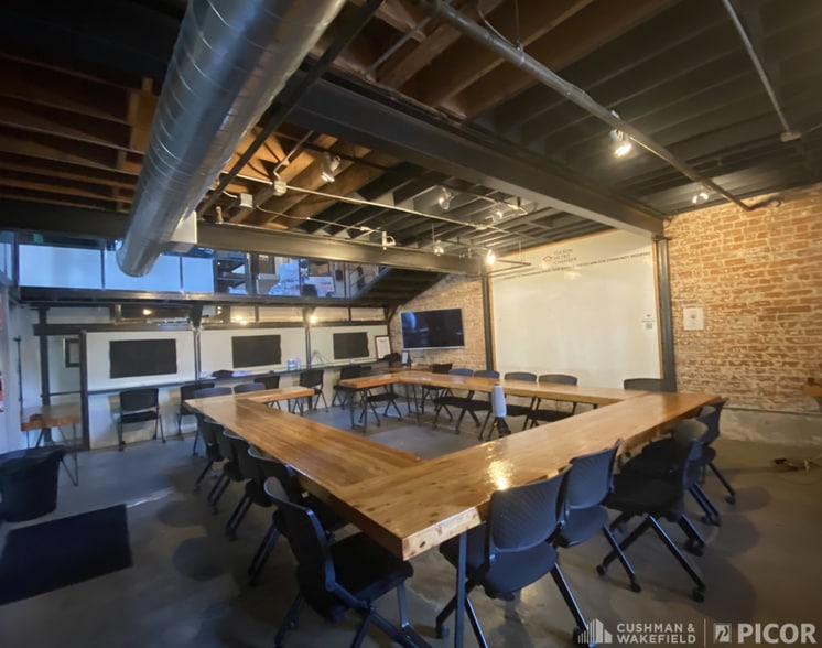 210-220 E Broadway Blvd, Tucson, AZ for lease - Building Photo - Image 3 of 8