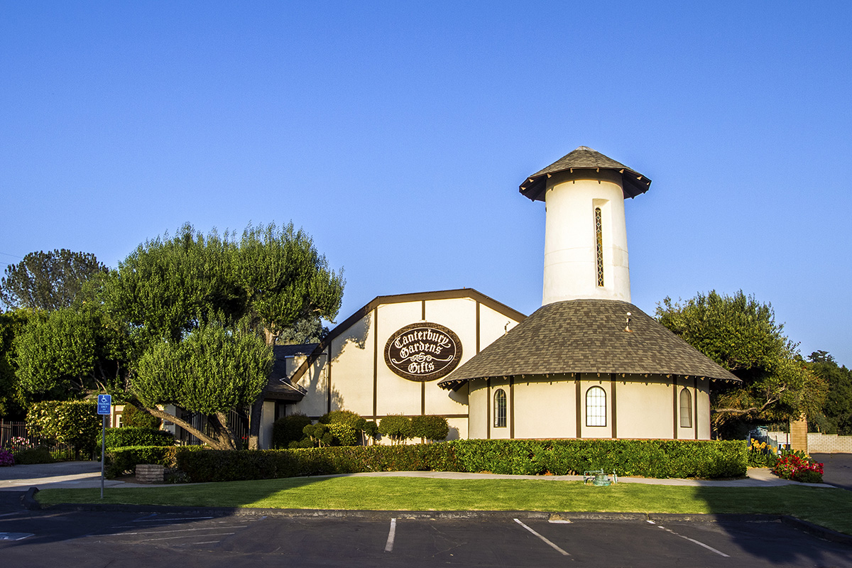 2402 S Escondido Blvd, Escondido, CA for sale Primary Photo- Image 1 of 1