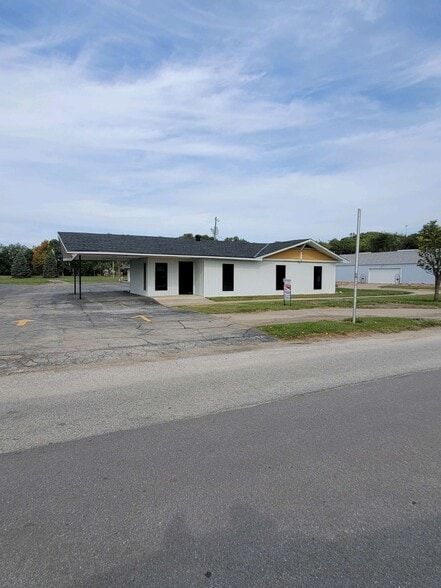 811 Main St, Hamburg, IA à vendre - Photo du bâtiment - Image 2 de 17