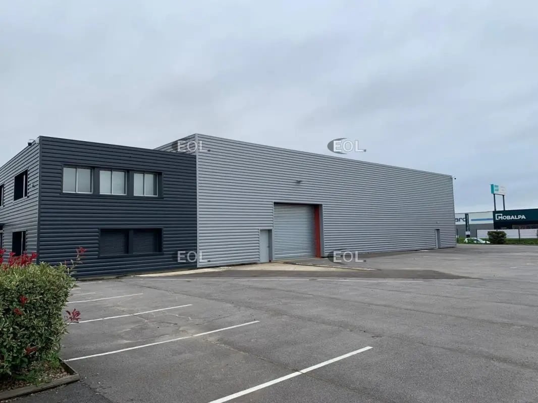 Flex in Sainte-Geneviève-des-Bois for lease Building Photo- Image 1 of 13