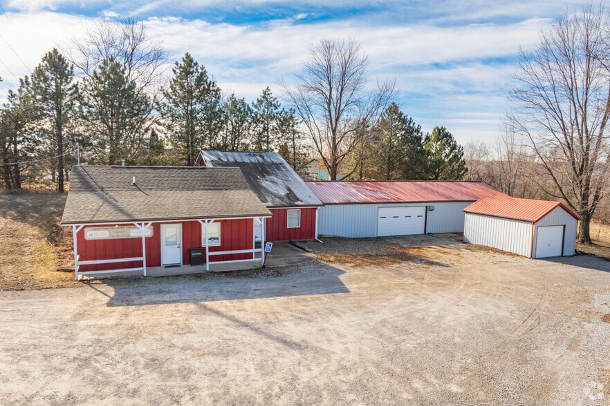 2018 Highway G28, Pella, IA for sale - Primary Photo - Image 1 of 3