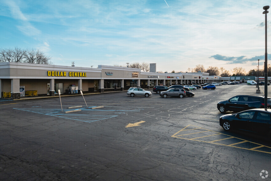 134 W South Boundary St, Perrysburg, OH for lease - Building Photo - Image 2 of 6