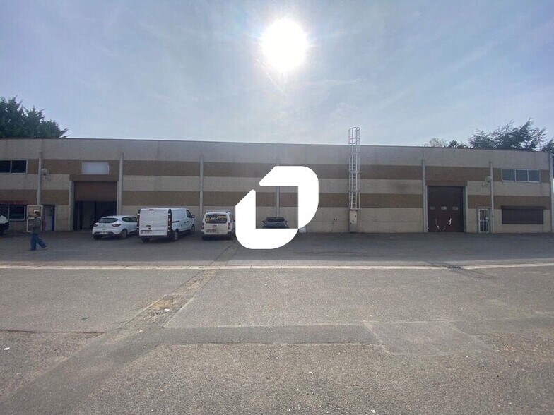 Chemin De La Chap Saint Antoine, Ennery for lease - Building Photo - Image 1 of 13