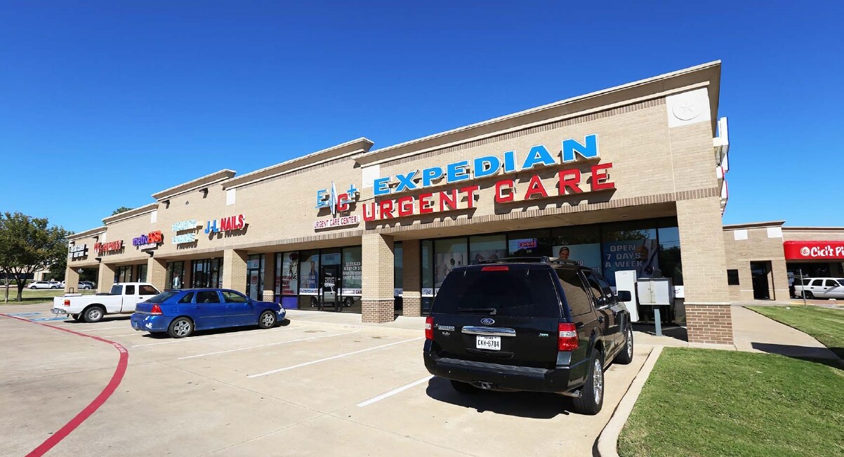 980 N Walnut Creek Dr, Mansfield, TX for lease Building Photo- Image 1 of 4