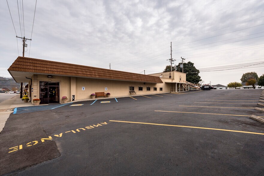 517 3rd Ave, Chesapeake, OH à vendre - Photo du bâtiment - Image 3 de 9