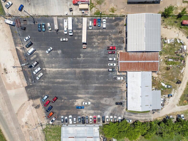 3325 Jack Kultgen Expy, Waco, TX for sale - Aerial - Image 2 of 6