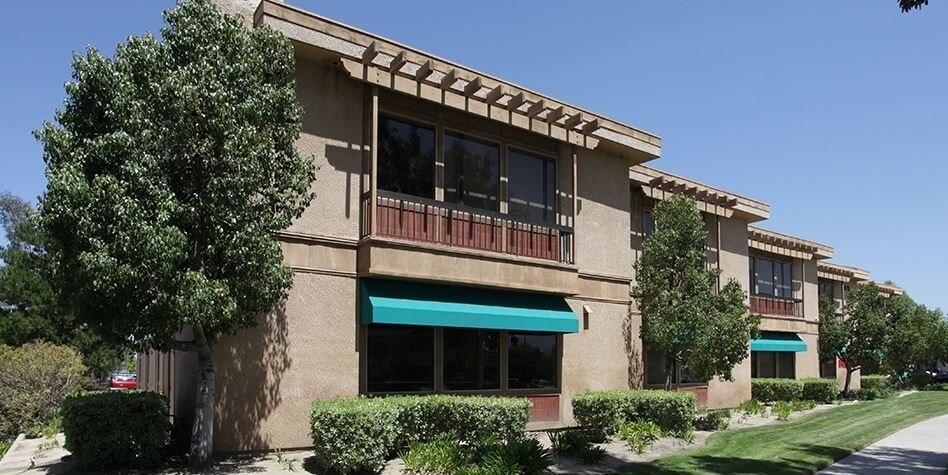 41715 Winchester Rd, Temecula, CA à louer - Photo du bâtiment - Image 1 de 1