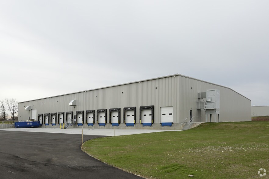 1021 E 40th St, Holland, MI for lease - Building Photo - Image 2 of 4