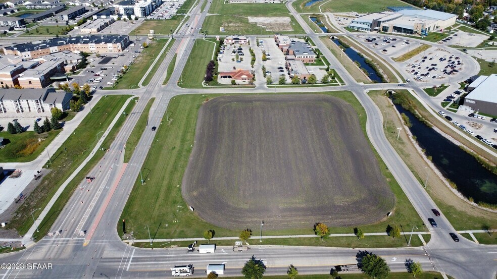 4625 Washington St, Grand Forks, ND à vendre - Photo du bâtiment - Image 1 de 4