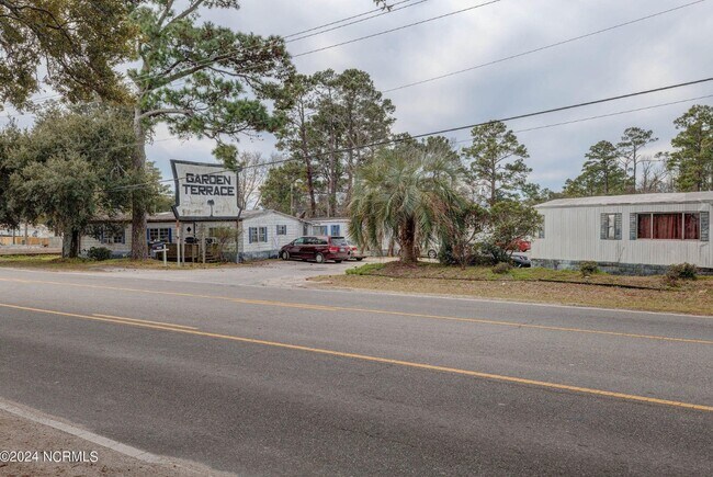 More details for 1209 N Howe St – Multifamily for Sale, Southport, NC