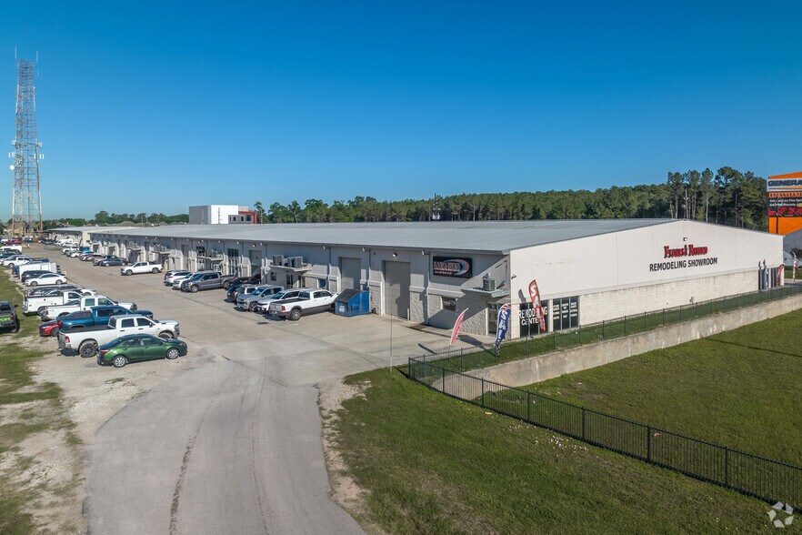 22955 Tomball Pky, Tomball, TX à louer - Photo du bâtiment - Image 1 de 5