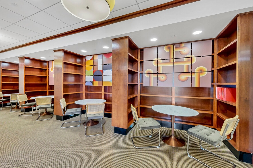 100 W Stuart Ave, Lake Wales, FL for lease - Building Photo - Image 2 of 9