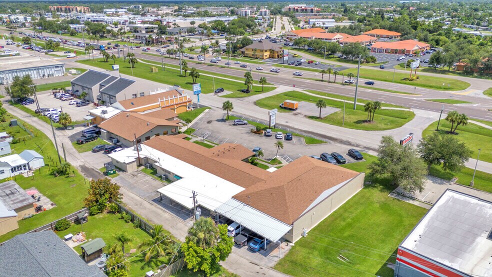 3443 Tamiami Trl, Port Charlotte, FL à louer - Aérien - Image 3 de 35