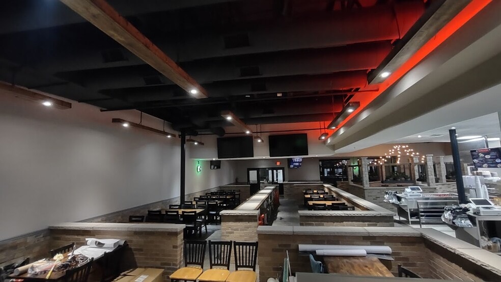 3315 N President George Bush Hwy, Garland, TX à louer - Photo du bâtiment - Image 2 de 30