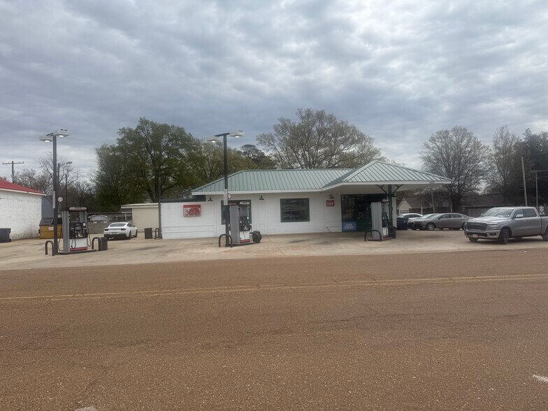 1364 Edwards Ave, Tunica, MS à vendre - Photo du bâtiment - Image 2 de 5