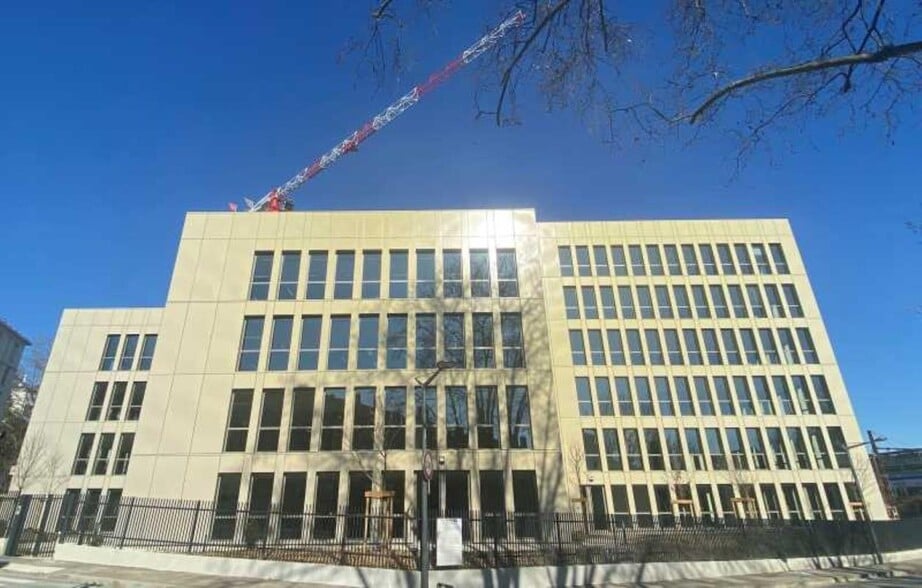 2 Rue Pierre Baizet, Lyon à louer - Photo du bâtiment - Image 3 de 20