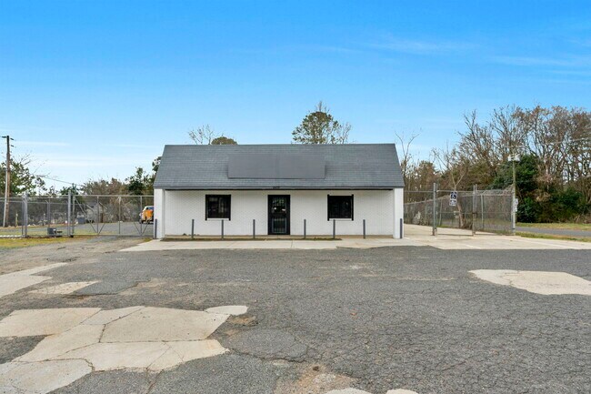 More details for 2215 West Blvd, Charlotte, NC - Retail for Sale