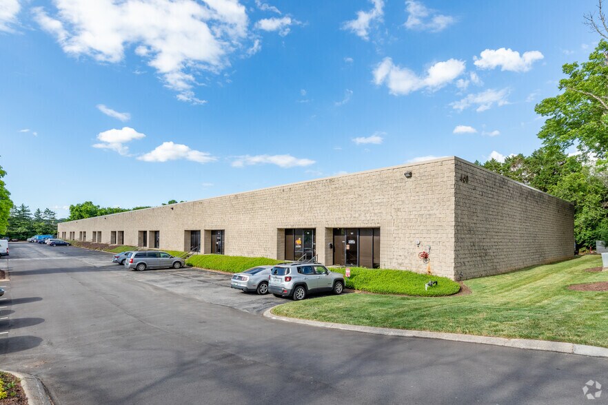 460 Metroplex Dr, Nashville, TN for lease - Primary Photo - Image 1 of 4