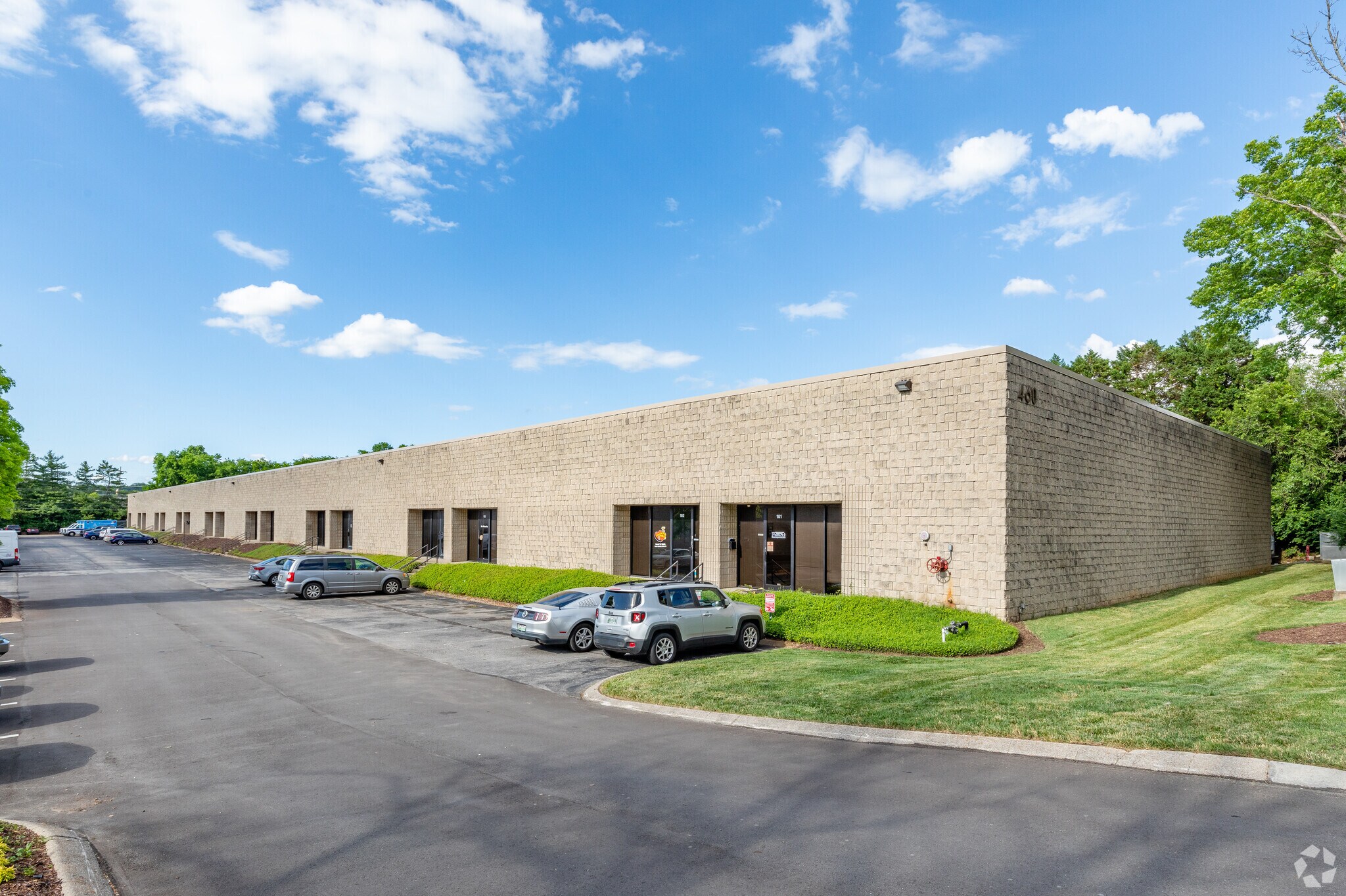 460 Metroplex Dr, Nashville, TN for lease Primary Photo- Image 1 of 5